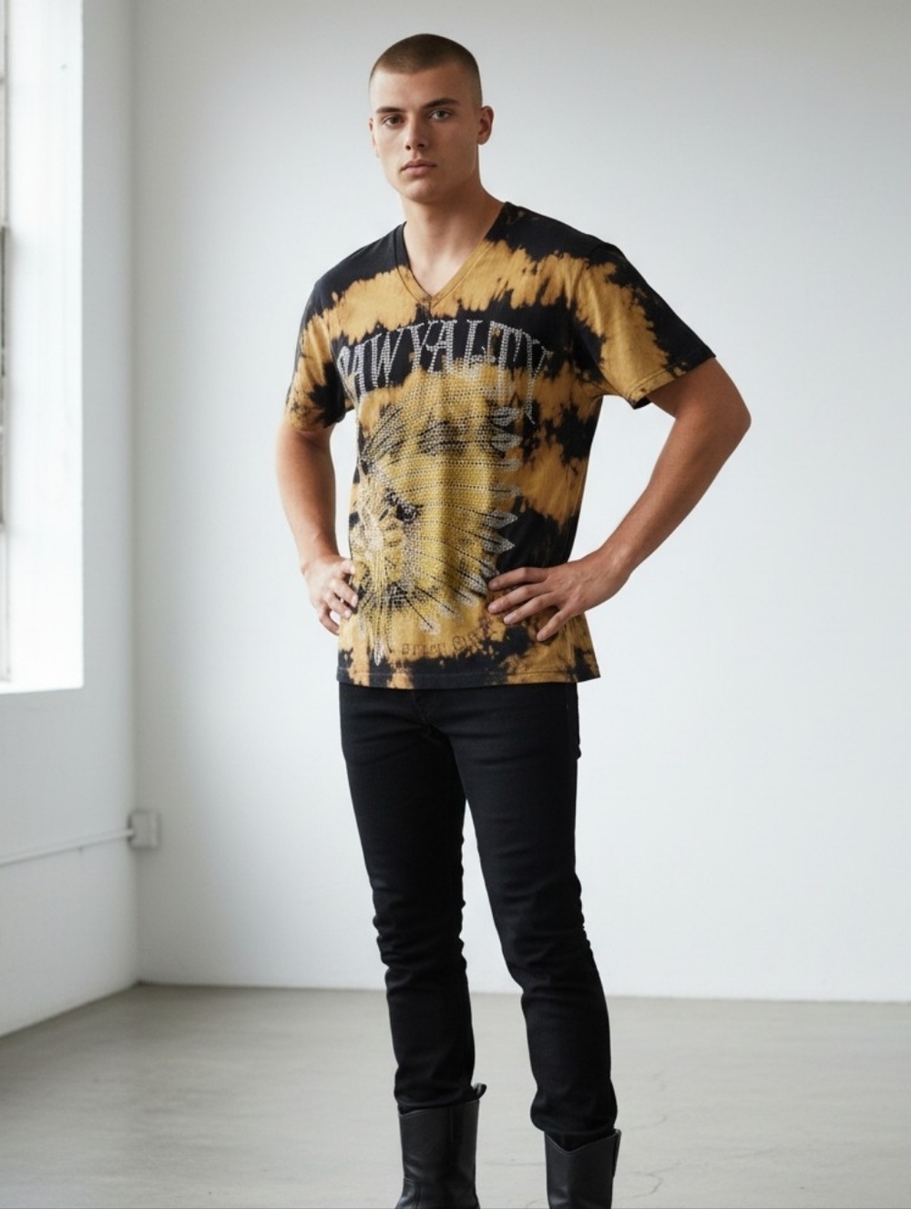 Rawyalty Couture Skull Biker V-Neck T-Shirt Medium